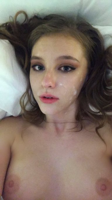 I need more 💦💦💦🥴 https://t.co/cbUQrK7ouk<a href="/tag/aot"class="tags"><span>#aot</span></a>