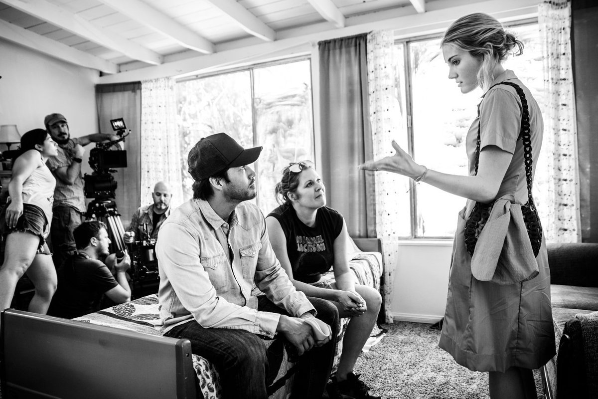 spareroommovie's tweet photo. Cool collaboration! Set Saturday! #SetSaturday #JenicaBergere #AlanCaudillo #SaturdayVibes https://t.co/bYXaKf4j4s