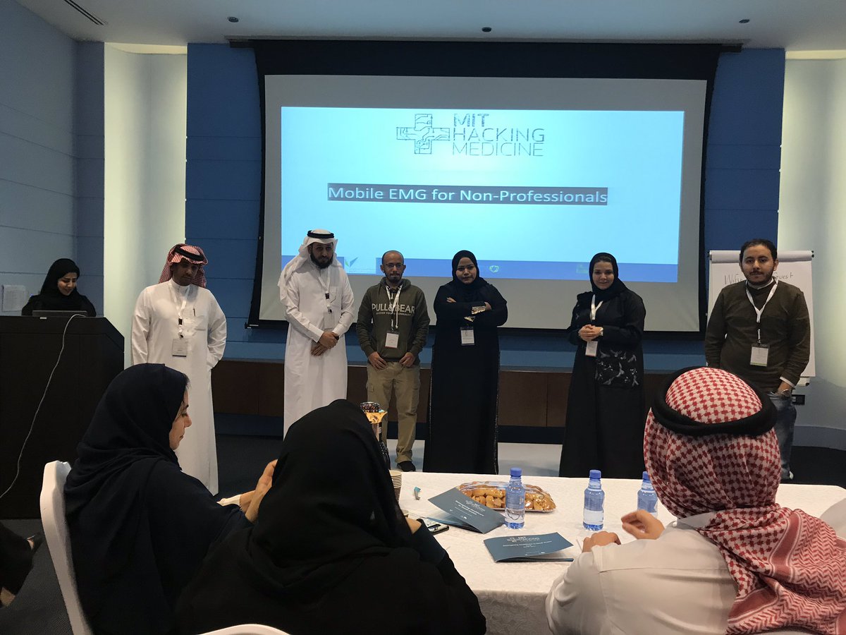 zalsharari's tweet photo. بنهاية اليوم الثالث من المنافسه في هاكاثون السعودية للابتكار الصحي الاول وبتعاون مع@mithackmed كاحد مبادرات ولي عهدنا الشاب المهم صاحب السمو الملكي الامير محمد بن سلمان بن عبدالعزيز حفظه الله، تم فوز مجموعتنا المبتكره بالمركز الاول في مسار صحة الدماغ والتصوير الطبي. والحمد لله. https://t.co/j8sLg9Ood5