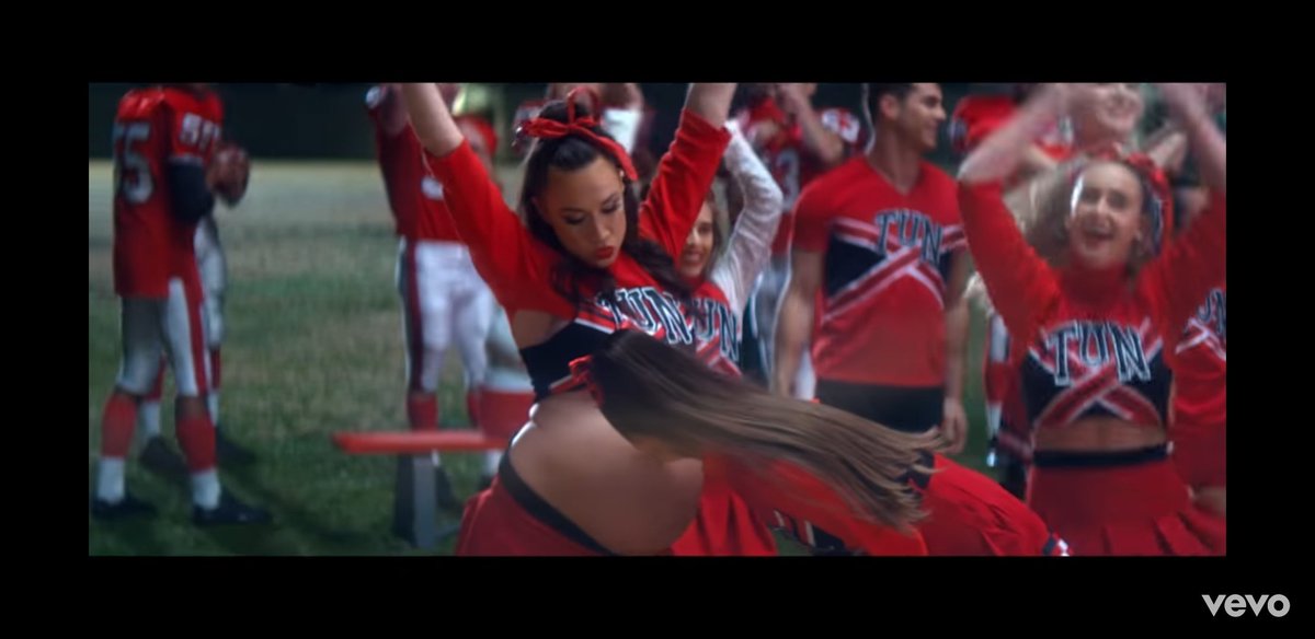 _FritzKaylee's tweet photo. @ArianaGrande @ColleenB123 😚best part of the video!!🙌So. Cute!😍 https://t.co/Ad8utSdict