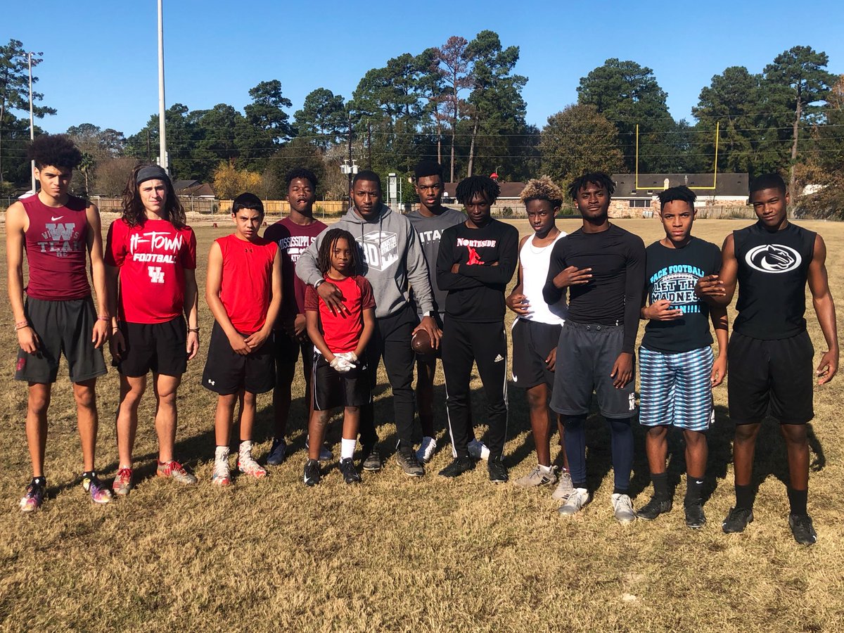 3DHouAthletics's tweet photo. Whats for us is for us. We don’t expect you to understand. Just know it’s bigger than ball! #ItsAllAboutTheYouth #3DBU #GodsPlan https://t.co/EJ71V99A5o