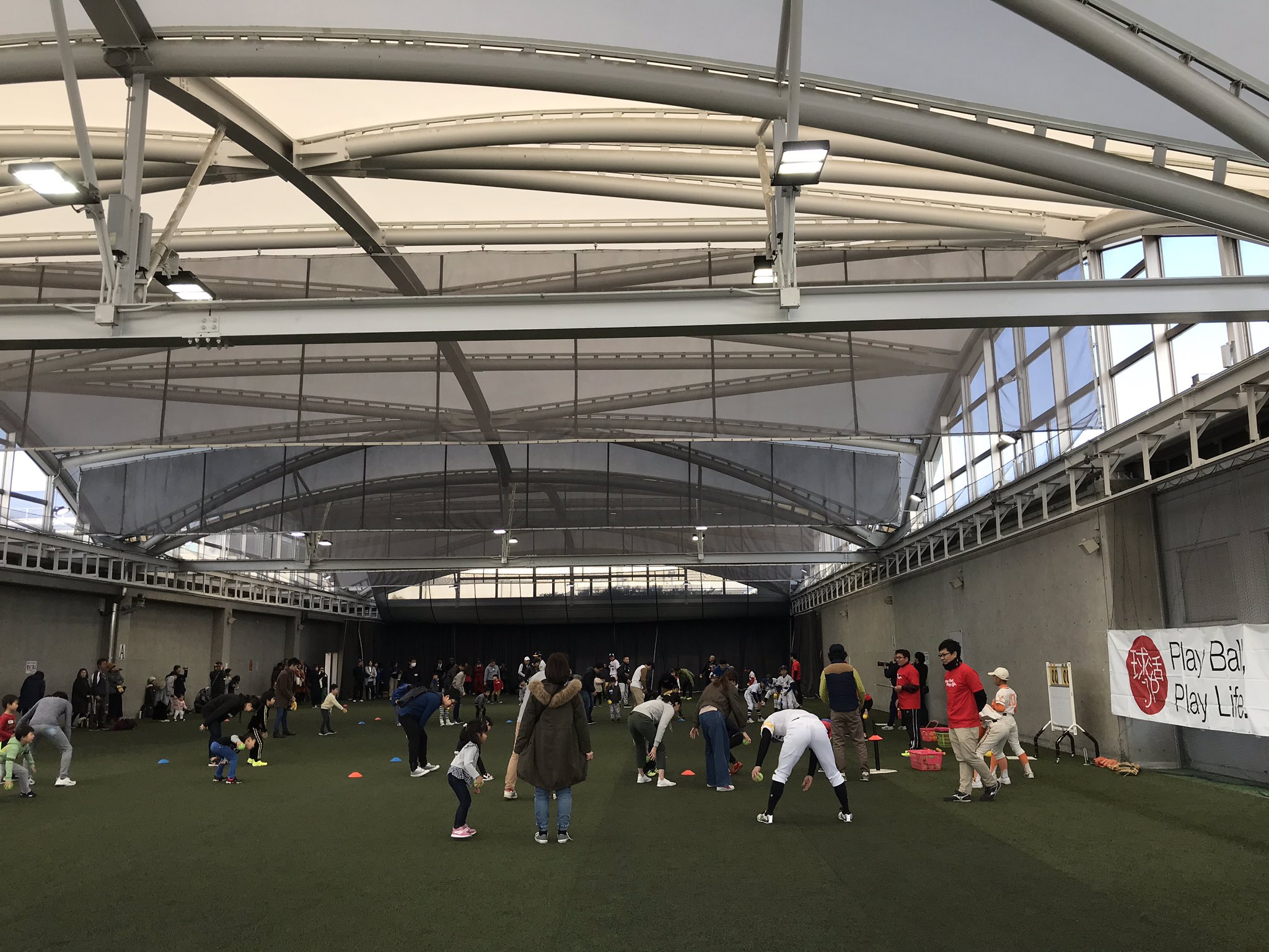 ミズノベースボール 今日は球活 Jpさま協力のキッズ ボールパークをお手伝いさせていただいています 元気な子供たちとたくさん ボールにふれあいます もうすぐ第2部がはじまります 球活 キッズボールパーク ミズノ T Co Bngn10cp1b Twitter
