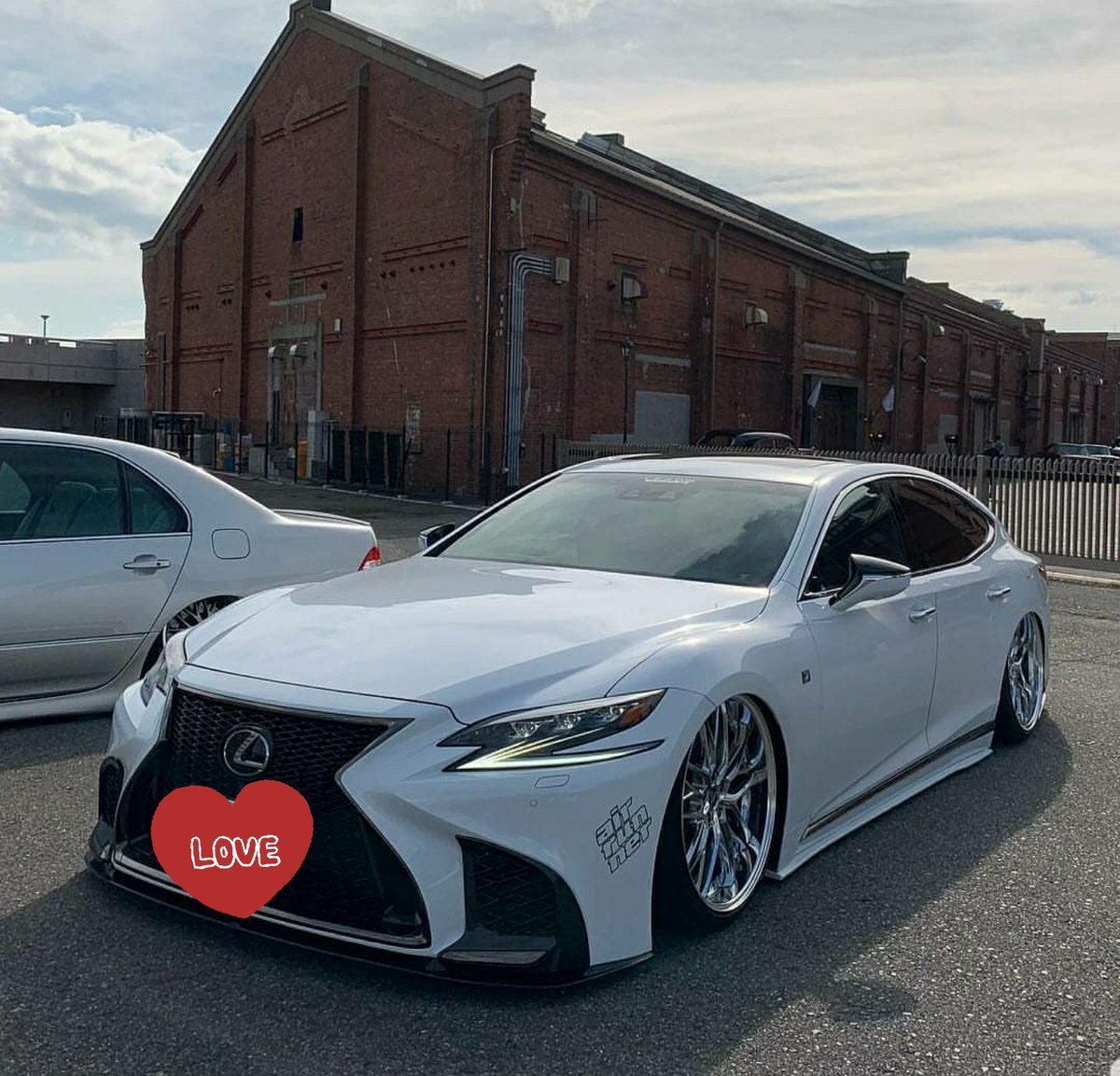 レクサスlsの納車状況の最新情報はここ Fourel フォーエル