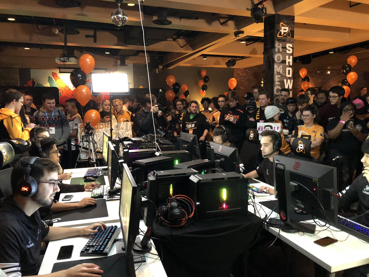 GR4ND's tweet photo. That’s a wrap everybody. #FusionHoco was a huge success and I am so grateful to have been able to put on this event for our hometown. Just want to give a MASSIVE shoutout to all of the @Fusion employees who helped make it happen, and to our fans for their incredible support. https://t.co/bynB1ktT3Q