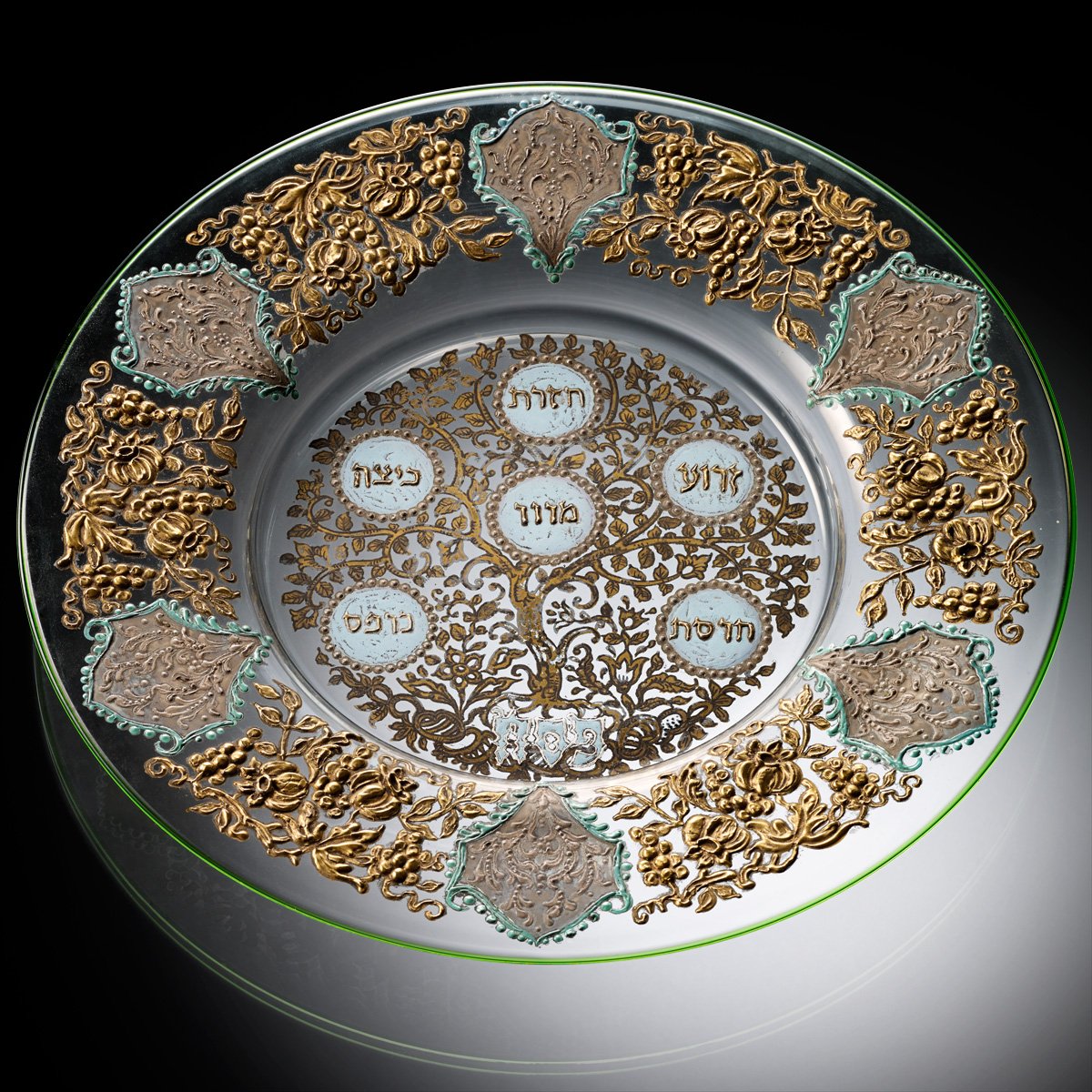 箱根ガラスの森美術館 10時開館 過越 祭とは モーゼ率いるユダヤの民が エジプトを脱出できた事を祝って毎年行うユダヤ教の三大祝節の一つ 過越 とは 神が囚われのユダヤの民をエジプトから逃がす為 エジプト人の各家の長子と家畜の命を奪って行った