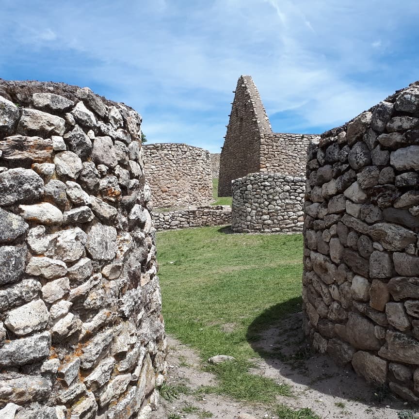 #Kanamarka #ESPINAR province of #Cusco #Peru
Better than waiting in line for #machupicchu:)
#peruvianculture #PeruTheRichestCountry #wanderlust #traveltips
#Travel #travelinspires
http://Espinarperu.com
@Havenlust @luxury__travel @SaveATrain @travelguidexp @vakantaseren