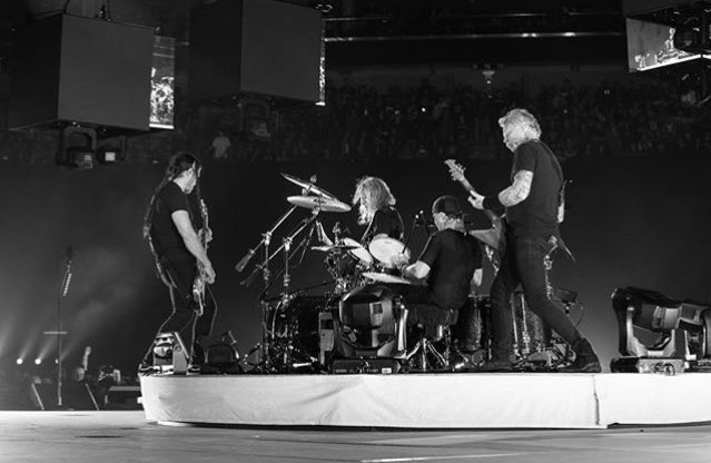 DarkSanti97's tweet photo. ImΓ‘genes de lo mejor que dejΓ³ la presentaciΓ³n de la banda ayer por la noche en Salt Lake City. #MetInSLC #Worldwired #MetallicaRules ππ»ππ»πβπ»οΈπππ»π₯βπ»π https://t.co/EQhOtDyLJw