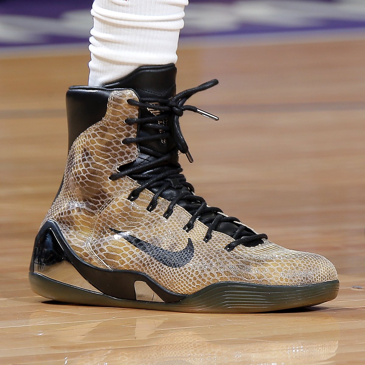 kobe 9 high snakeskin