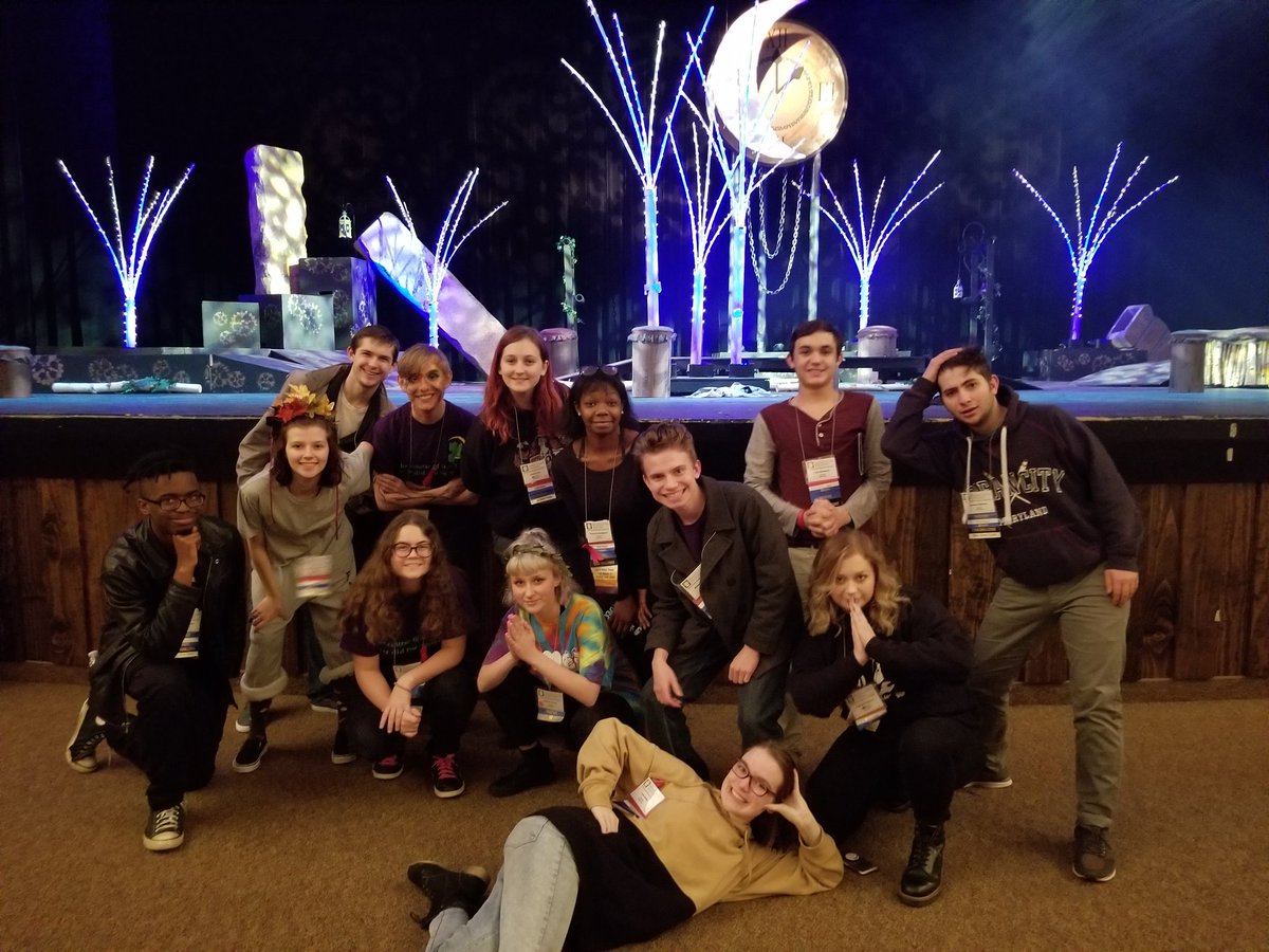 b_tickertweets's tweet photo. It's been a great conference. Our students learned and grew and had a blast. Thank you, and see you next year! #PATHESFEST18 @dt_dpac @DallastownSD https://t.co/UFL2xrC81n https://t.co/t7HiPXbPzj