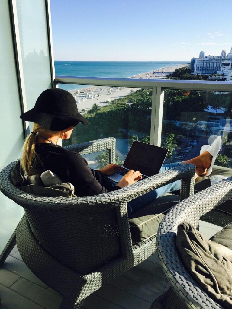 Forbes's tweet photo. Industry debates aside, there’s one thing that’s beyond dispute: Flexible working is a reality, and it’s reshaping both workplaces and work relationships. https://t.co/c1B7I909id @citrix #paid https://t.co/MxXdnu8wLD