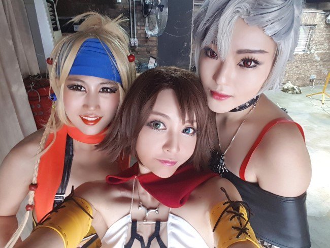키르아.. (@yuriyui00) on Twitter photo 3인셀카도 이렇게 신나는게 많은데...
난 왜 셀카조차 정리하지 않았던걸까ㅜㅡ
유독 팀코를 많이 했던 작년이네요!
<a href="/reosokk/">류린</a> @soosoosoo2222 @ku_bi7833 @duckky1699 <a href="/whawha0301/">김와와 (whawha) 코스프레, 컨셉 유료촬영</a> <a href="/danbi0928/">-</a> <a href="/highelf_dido/">D.I.D.O 현생정신없네</a> <a href="/RuHu92/">❌️안해요_루!루후❌️</a> 3인셀카도 이렇게 신나는게 많은데...
난 왜 셀카조차 정리하지 않았던걸까ㅜㅡ
유독 팀코를 많이 했던 작년이네요!
<a href="/reosokk/">류린</a> @soosoosoo2222 @ku_bi7833 @duckky1699 <a href="/whawha0301/">김와와 (whawha) 코스프레, 컨셉 유료촬영</a> <a href="/danbi0928/">-</a> <a href="/highelf_dido/">D.I.D.O 현생정신없네</a> <a href="/RuHu92/">❌️안해요_루!루후❌️</a>