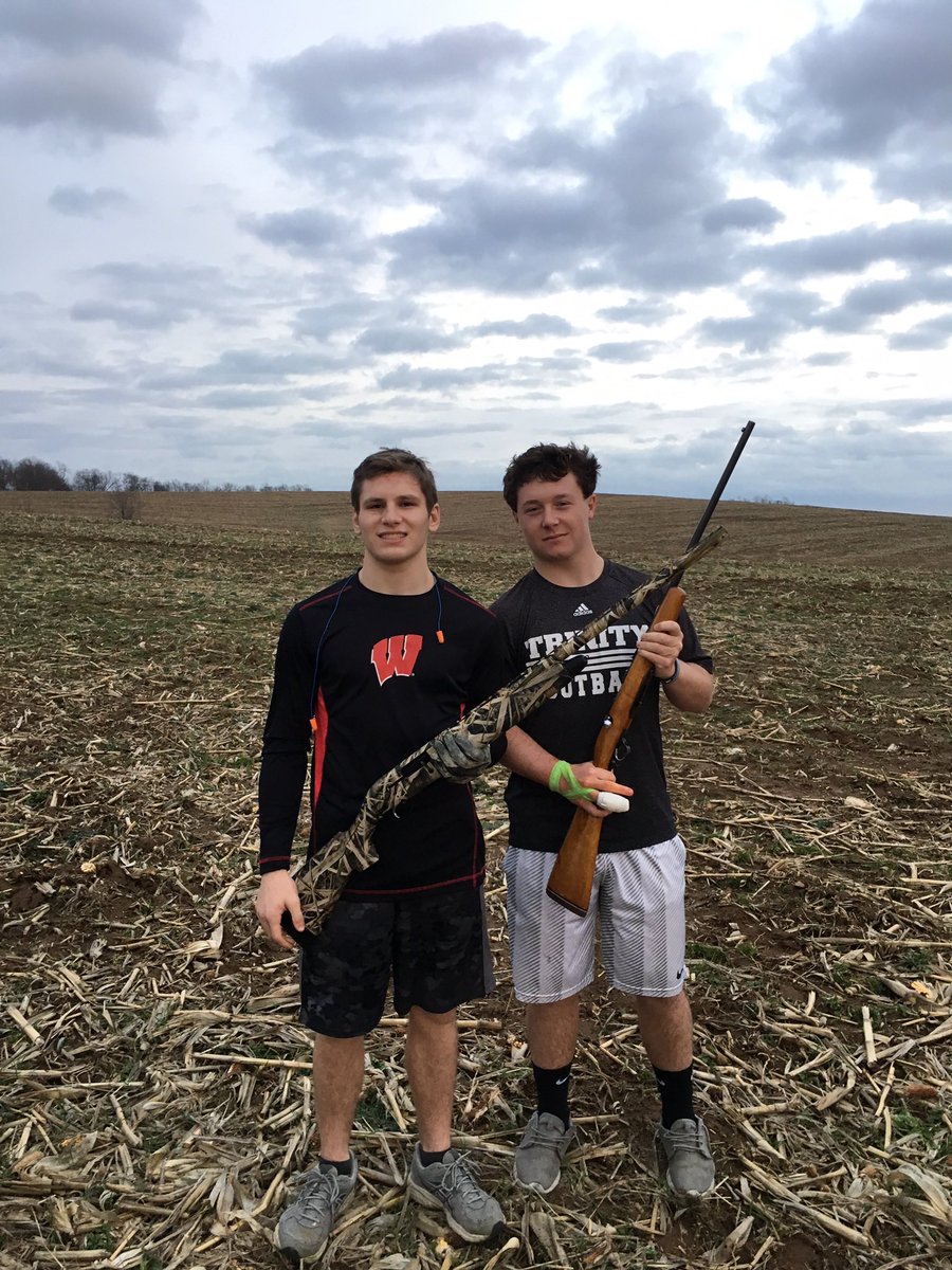 Matt_Smith146's tweet photo. Happy bday Zwill! Always on the hunt! Enjoy 🤠 https://t.co/tFW8SoJSkW