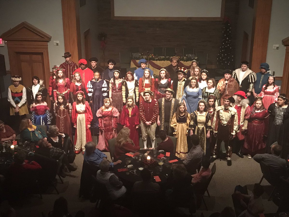 SDHcommunity's tweet photo. Another wonderful Madrigal Dinner presented by the South-Doyle Singers! A great group of kids! @SdhsSingers @SDCherokee https://t.co/iYd6EdCRIG