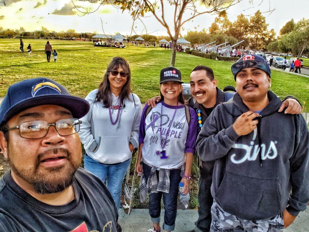 JonE_Boltpride's tweet photo. The First Annual Walk with us #SanDiego , advocating for #LupusAwareness 💜
Thank you @LupusSoCal , @LupusResearch , @BeerToTheRescue , & all the #LupusWarriors who made today’s walk great 🙌🏽
“TC and #TeamMask “
#MaskVsMohawk https://t.co/P5GJbHv7D8