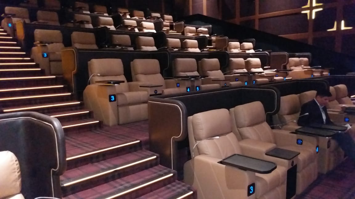 taran_adarsh's tweet photo. Glimpses of #AMBCinemas... The stunning 7-screen Superplex in #Hyderabad... @urstrulyMahesh @amb_cinemas https://t.co/7QfKHX6q2x