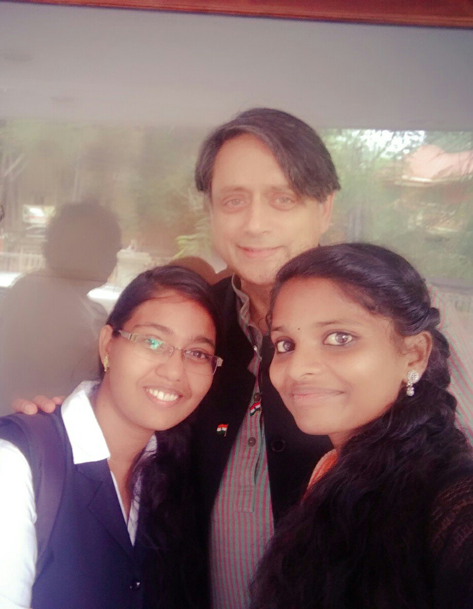 AnchuMeera's tweet photo. Sir...  you are our pride....  proud to be from trivandrum as you are our MP..   thnq sir...  thnq so much for your contributions to trivandrum.... https://t.co/aUTFBps9nO