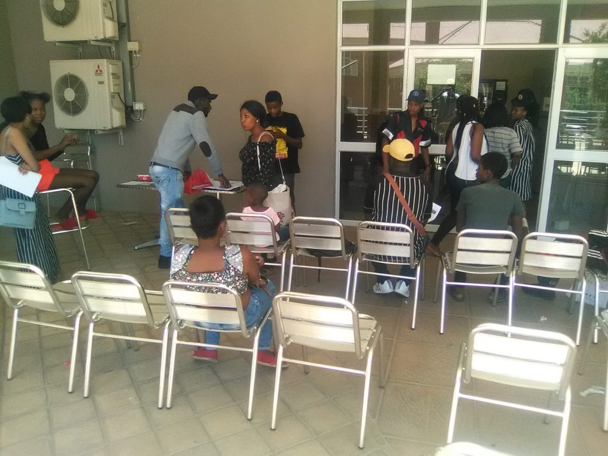 SascoSol's tweet photo. UNISA TSHWANE PYA running a NSFAS Application drive. Our only mission is to service the needs and aspirations of Students ,one of which is the access to funding.  #OneStudentOneBusary #SASCOyabafundi #PYA ✊🏽 https://t.co/A51agm2lPB