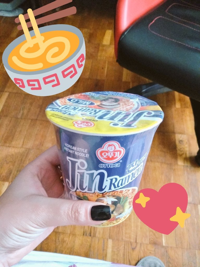 umimineko's tweet photo. Такс-такс, што тут у нас на обед? Корейские дошики! https://t.co/Q6GPA8TkoA