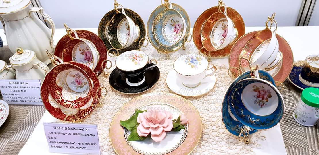 Yu_busanlife's tweet photo. 【釜山国際茶.工芸博覧会】
茶に関する商品をたんさん販売、展示されました.
#BEXCO #벡스코 #korea #busan #釜山 #차박람회 #Корея #공예박람회 #tea #caffee #차도구 #茶道具 #다과 #art #aftertea #teaset
#コーヒー大好き #可愛い器 #ケーキ #dessert #菓子 #茶 #工芸 #アート https://t.co/sBXyvzsGof