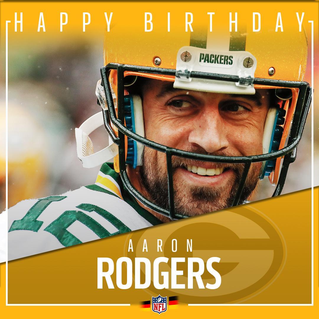 RT, um <a href="/AaronRodgers12/">Aaron Rodgers</a> zum Geburtstag zu gratulieren! 🎁🎁🎁 #HappyBirthday #GoPackGo