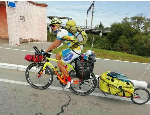liveradsport's tweet image. Wenn einer eine Reise tut... Von Wladiwostok über Spanien und #Nauders nach @duisburg_de.

💬 #Glocknerman, @RAAMRaces und @redbull trans siberian extreme Gewinner Pierre Bischoff im #interview mit LiVE-Radsport &amp;gt; bit.ly/2BMi371

#einfachmehrerleben #sinalco @TrekBikes