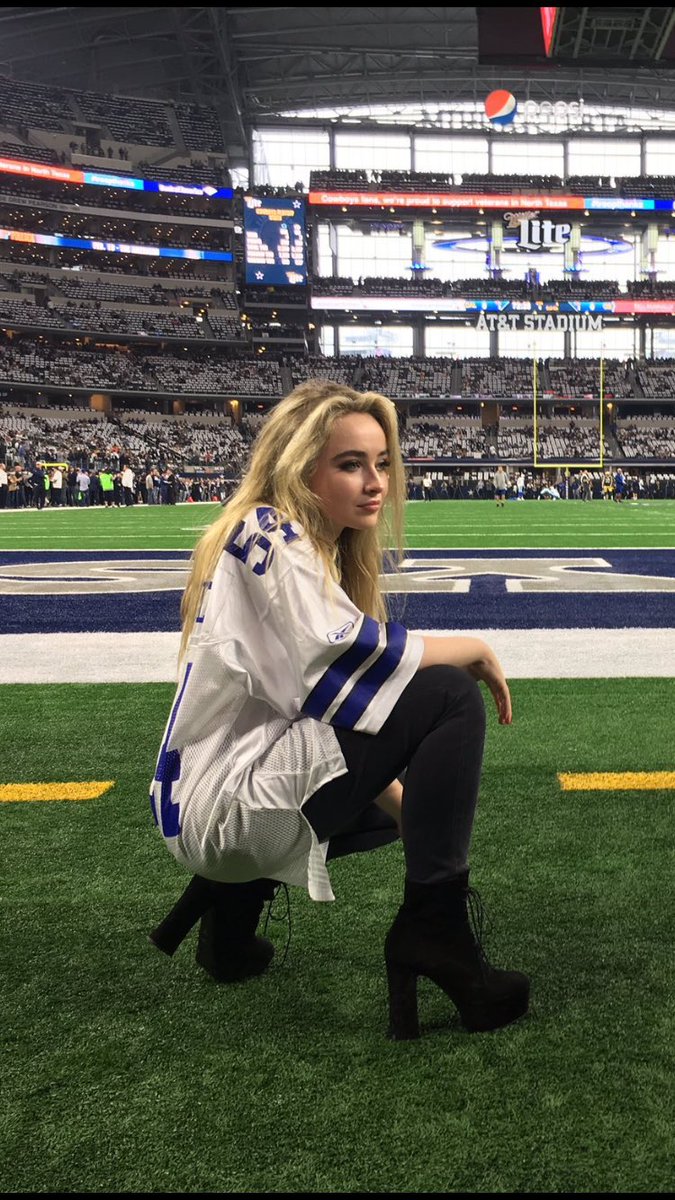Sabrina supporting my Teams is my brand and there is nothing y’all can do about it <a href="/SabrinaAnnLynn/">Sabrina Carpenter</a>