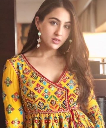 sara_updates_'s tweet photo. Aala re Aala #SimbaTrailer Kal aala @_saraalikhan @RanveerOfficial #SaraAliKhan #RanveerSingh #Simba #simbatomorrow 

FOLLOW-@sara_updates_  for more updates of #SaraAliKhan https://t.co/cxI5brhCY5