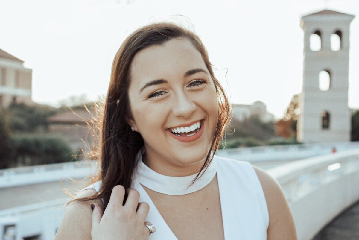 jrastiphotos's tweet photo. It’s almost that time! 😍 @bethieganucheau looking beautiful in her senior portrait session! #lsugrads #seniors https://t.co/q0jLAtyLOZ
