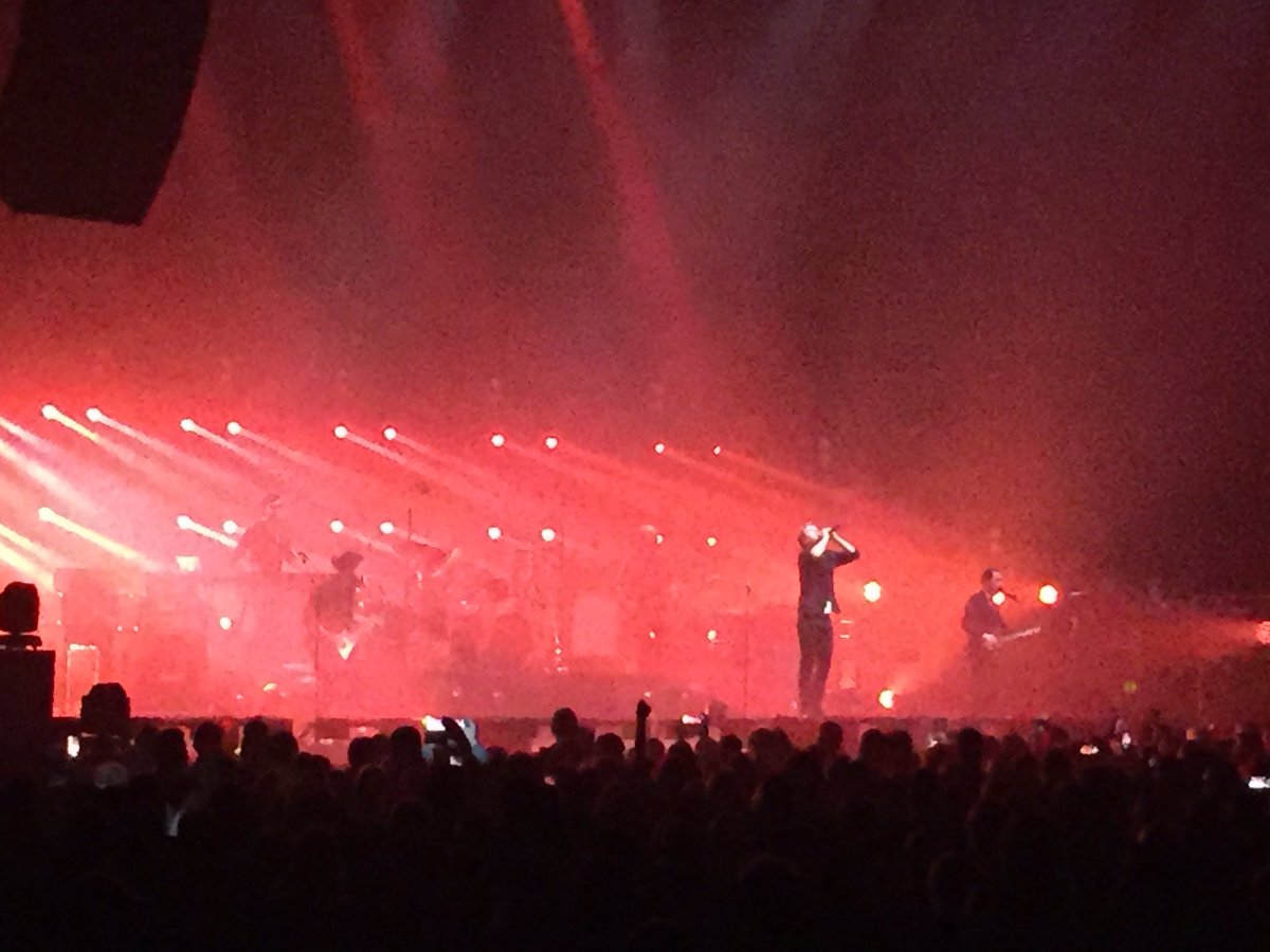 Pougni's tweet photo. Merci @KYO_officiel pour le feu hier à #Longuenesse. Une pure tuerie que de se replonger plusieurs années en arrière... #Concert #KyoTOUR2018 https://t.co/9AdW43QQl7