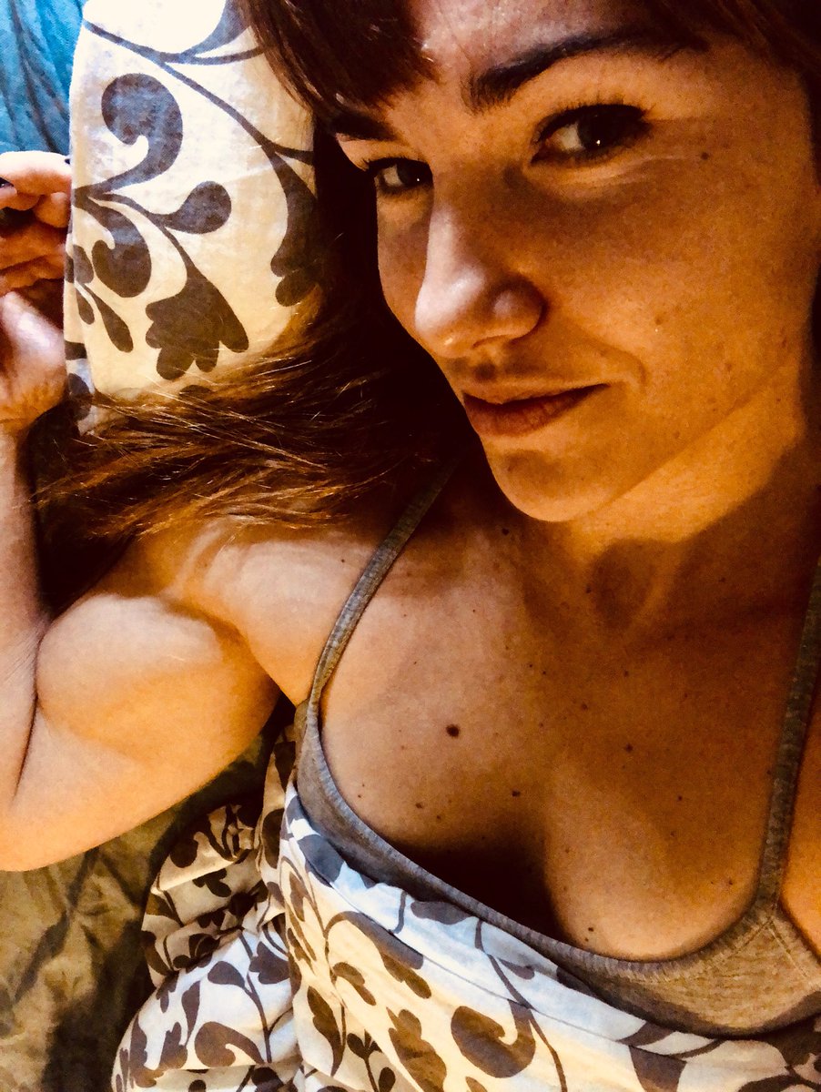 StrengthEwa's tweet image. It’s difficult to wake up when I was dreaming about weightlifting... 💭 good morning Lifters and Iron Addicts #happySunday #weightlifting #IronAddicts #girlswholift ☕️ ☕️