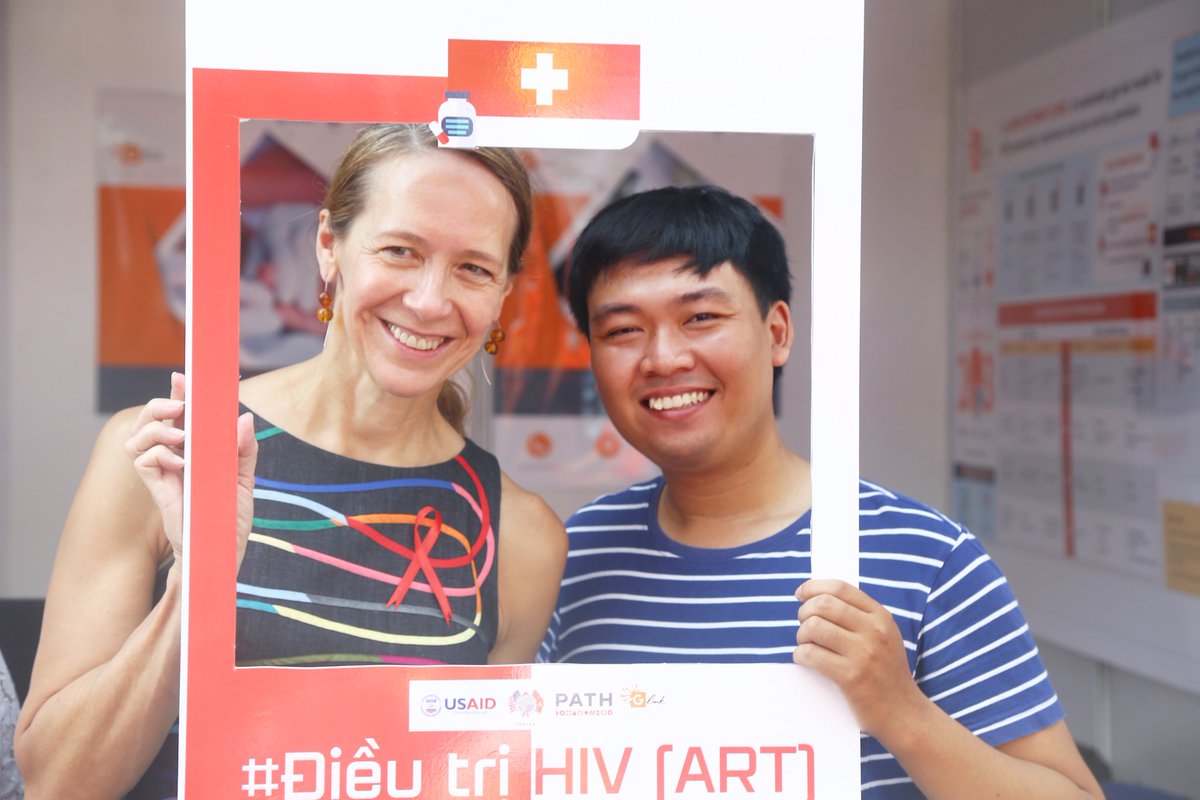 On World AIDS day, Cobranded-booth by Glink & PATH at HIV National Meeting in HCMc.

#Glink #PATH #USConsulGeneral #ARTtreatment