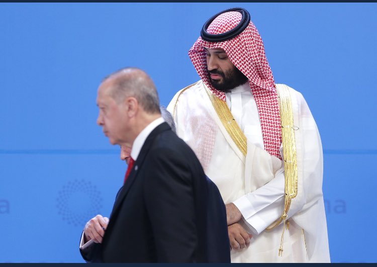 Bazı mesajlar fotoğraflarda gizlidir.Herkesin bu görüntülerden çıkartması gereken önemli dersler olduğunu düşünüyorum.Çin,Rusya,Amerika’nın derdi Suudi’lere ne satabiliriz.Bizim derdimizde Müslüman dünyasının yüzkarası veliaht prensi yok saymak.Sizce hangisi doğru...