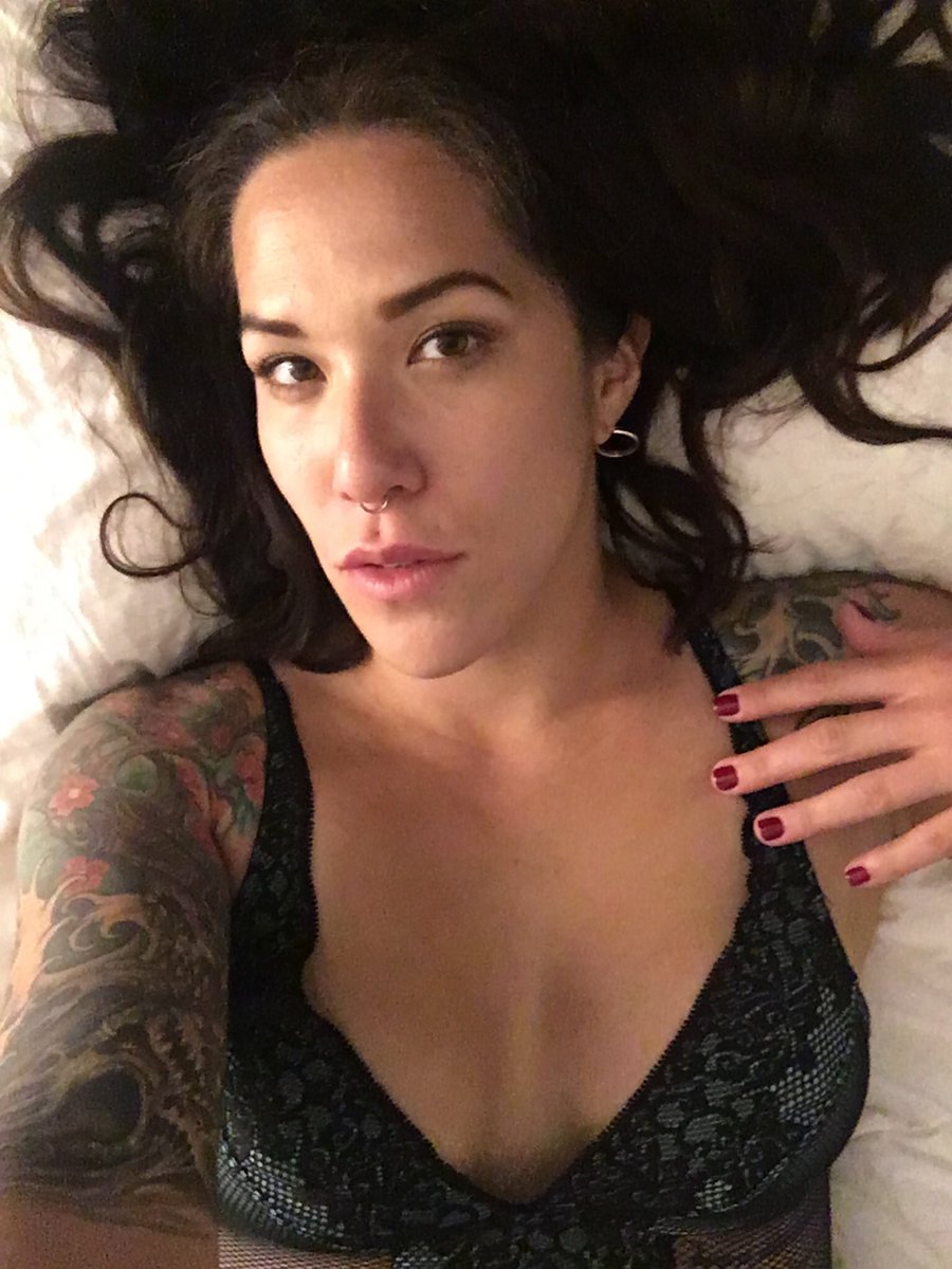 SorceressDevin's tweet photo. Coming to SF: Dec 18-21 #SFMistress #SFDomme #SFDominatrix #SFSwitch #SFCompanion #kinkyCompanion #LondonMistress #LondonDomme #LondonCompanion #EroticDomme #SensualDomme #EroticMistress #SensualMistress #pornActress #pornproducer #roleplay #strapon #interrogation #erotichypnosis https://t.co/9pFtr7uf63