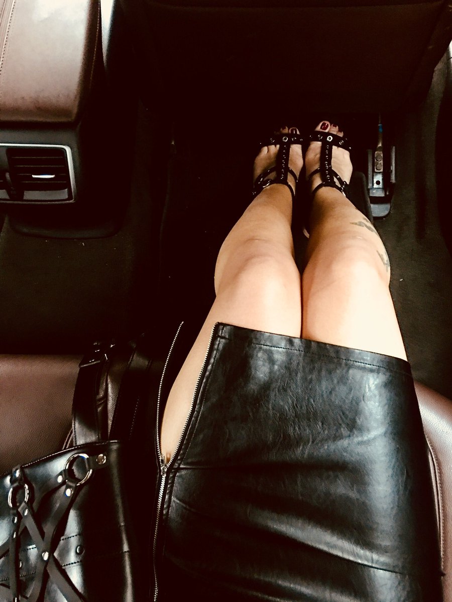 SorceressDevin's tweet photo. Coming to SF: Dec 18-21 #SFMistress #SFDomme #SFDominatrix #SFSwitch #SFCompanion #kinkyCompanion #LondonMistress #LondonDomme #LondonCompanion #EroticDomme #SensualDomme #EroticMistress #SensualMistress #pornActress #pornproducer #roleplay #strapon #interrogation #erotichypnosis https://t.co/9pFtr7uf63