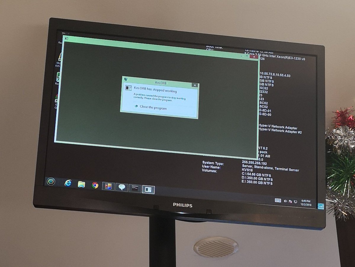 Joflixen's tweet image. Oh look; it&apos;s #classicshell and #bginfo at @McCafe