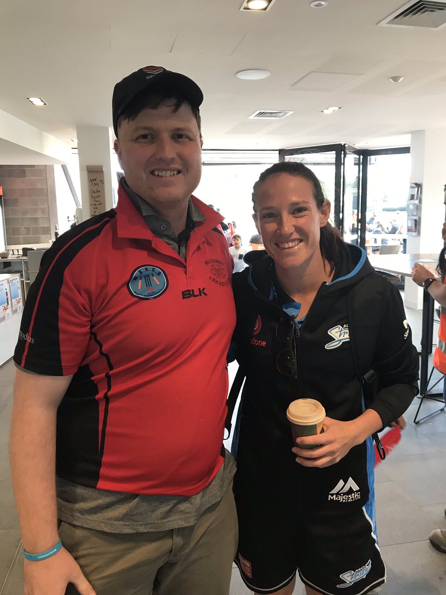 Thank you <a href="/StrikersWBBL/">AdelaideStrikersWBBL</a> for the photos today. Representing <a href="/MoorabbinCC_/">Moorabbin CC</a>