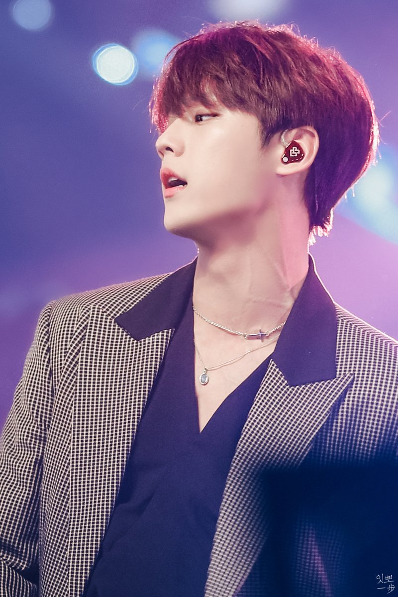 ippo_btob's tweet photo. 181201 멜론뮤직어워드
ㅇㅁㅎㅈㄴㅅㅅㅎ😭
#비투비 #이민혁 #BTOB @btob2mh 
 #비투비_TOP10_축하해 https://t.co/Xg3qagSalJ