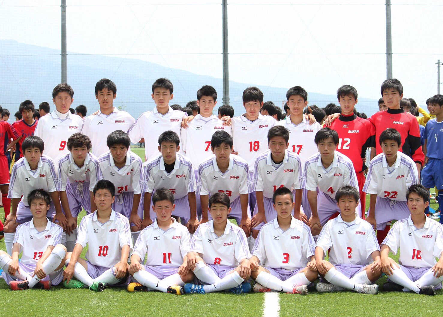 塩﨑正巳 武南高校サッカー部引退 未熟な自分が武南という伝統校で主将を務めてここまでやってこれたのは 仲間のおかげです 最高の仲間と3年間サッカーできてよかった ありがとう T Co N9elzwethi Twitter