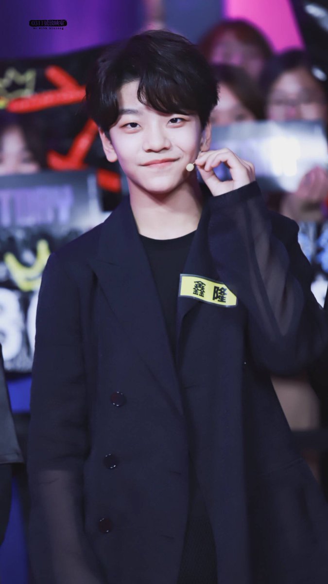 BoyStoryTurkey's tweet photo. 181111 BOY STORY, FOR YOU showcase'inden XinLong~ 

#鑫隆 #XINLONG #BOYSTORY #보이스토리 #씬롱 https://t.co/SvHdAftPki