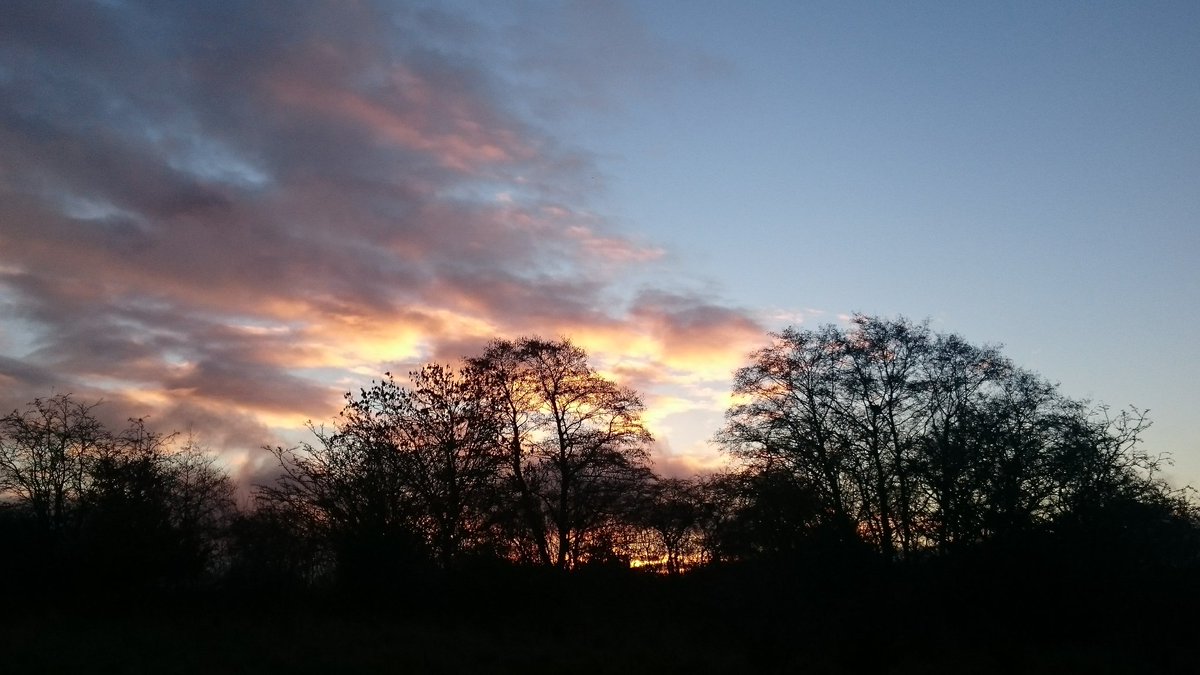 #Shropshire #Sunday morning sky 💓