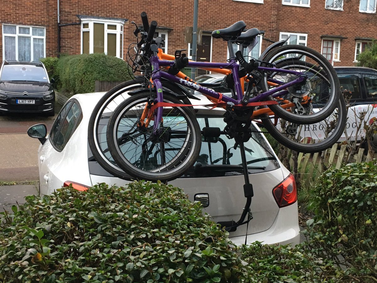 Kids are doing their very 1st event today at <a href="/Velopark_Dua/">Velopark Duathlon</a> in the #ChristmasCracker kids #Duathlon at the QE Olympic Park. We’ve achieved first goal of getting the bikes on the car...