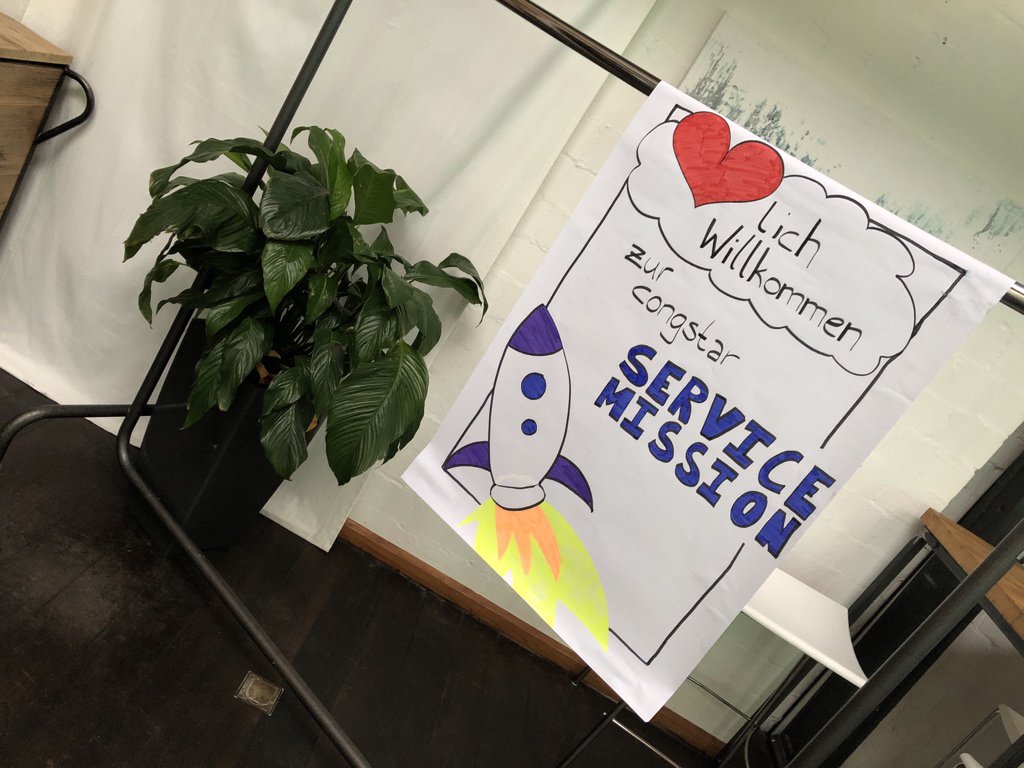 congstar_hilfe's tweet photo. Gleich gehts los. Wir arbeiten mit Kunden am #servicewieichwill auf der @congstar_hilfe #servicemission https://t.co/VOfG8UCRdb