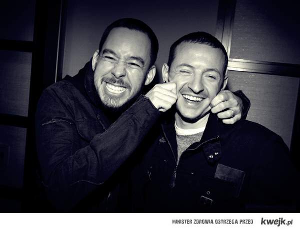 katherine1__2's tweet photo. There's no Chester vs. Mike They were best friends and brothers
#MikeAndChester #OfficialChesterDay #LPfamily #weareLinkinPark https://t.co/Gs4iL3uVR8