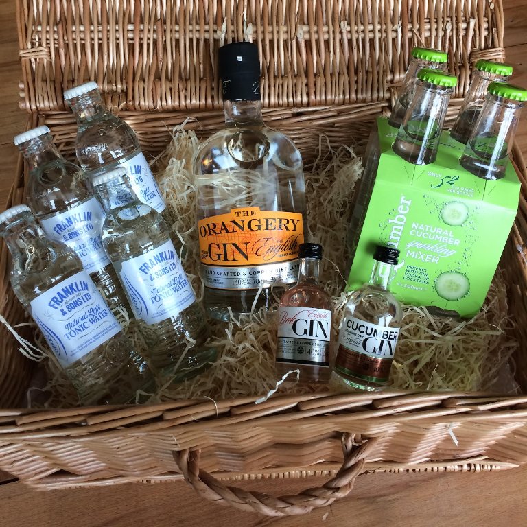 EnglishDrinksCo's tweet photo. Win the ultimate gin lovers hamper with @CosmopolitanUK
Enter now for your chance to win one of four hampers!
https://t.co/fM25w9YyS9
#win #winachristmashamper #christmasginhamper #ginhamper #christmasisalmosthere #wincompetition #competition #ginforthewin #wingin https://t.co/3QGQ9alJCF