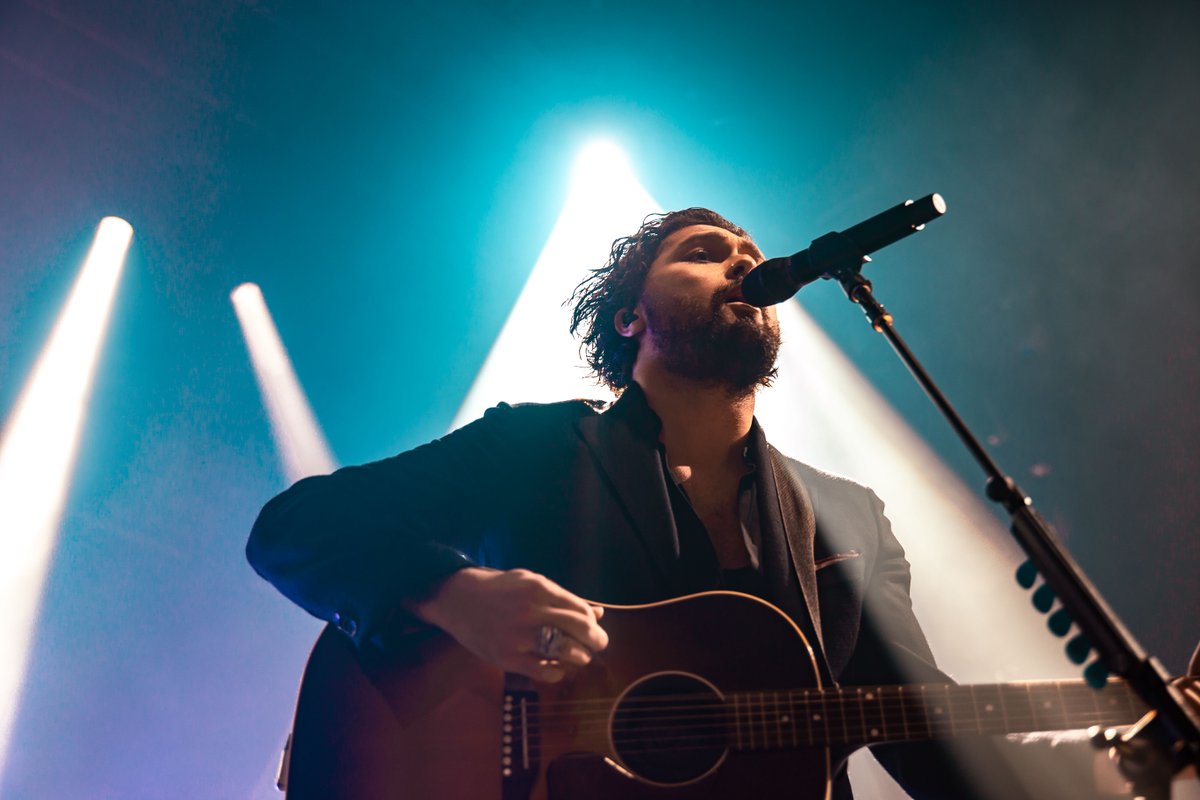 wallofsoundau's tweet photo. "If you missed this tour, you’ll be kicking yourself for years to come..." For something a bit different, we hit up @gangofyouths and have to say, we were really impressed! 📷: @Briebrebree #SayYesToLifeTour https://t.co/1axrkhu6Ai https://t.co/RWtFBcumaX
