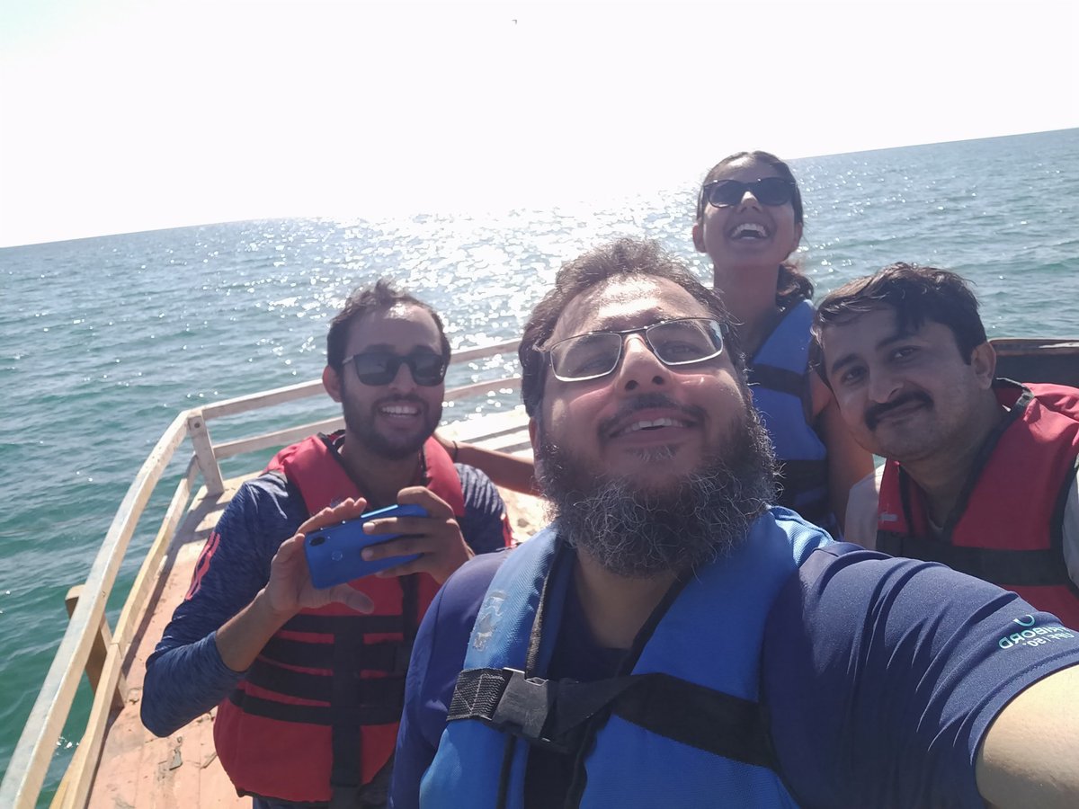 DiscoMaulvi's tweet photo. First ones on the boat #ADayWithPALS #Karachi https://t.co/xPxxBlnYHM