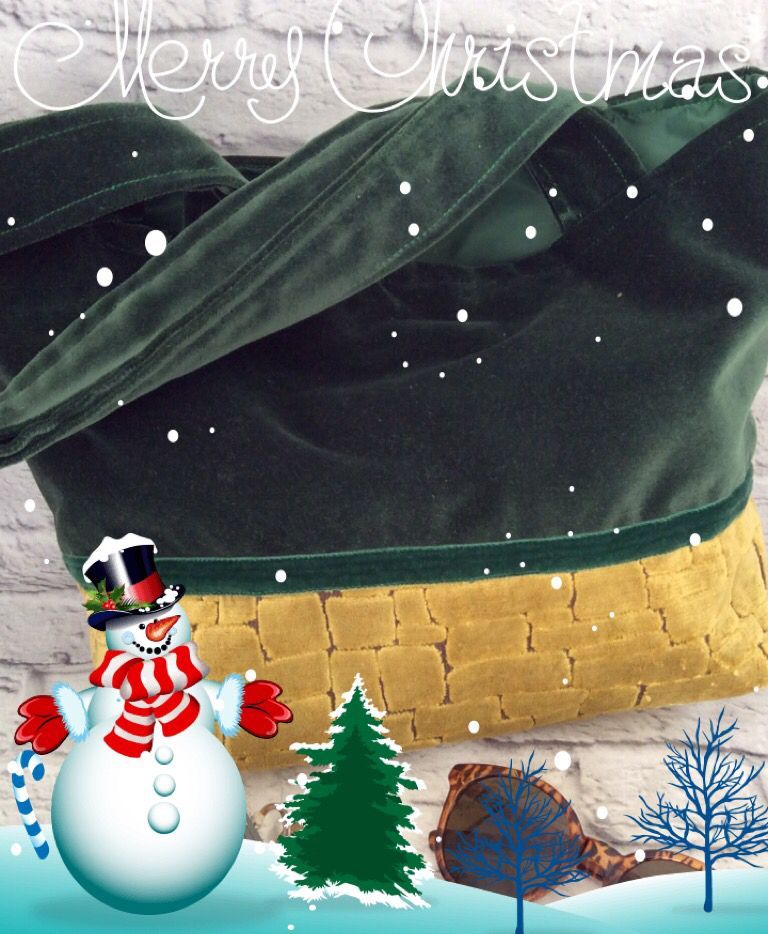 samm_designs's tweet photo. NEW!!! Spiffy little number 

#UKGiftHour #SmallBiz #craftbuzz #ecofriendly #recycled #handbags #giftforher #handmade #fashion #etsy #beachlife #IsleofWight #shopindie #Christmas

https://t.co/ueN1p4C3Xf https://t.co/LuNyGrQ3yB https://t.co/drMdMIXwjS