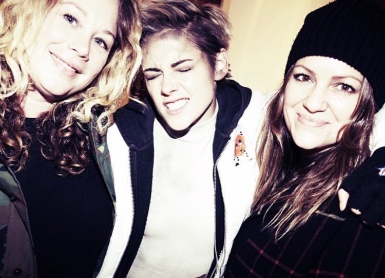 TeamKristenSite's tweet image. Photos of Kristen on the 'Charlie's Angels' set in Istanbul bit.ly/2PqpkNf It's a wrap!