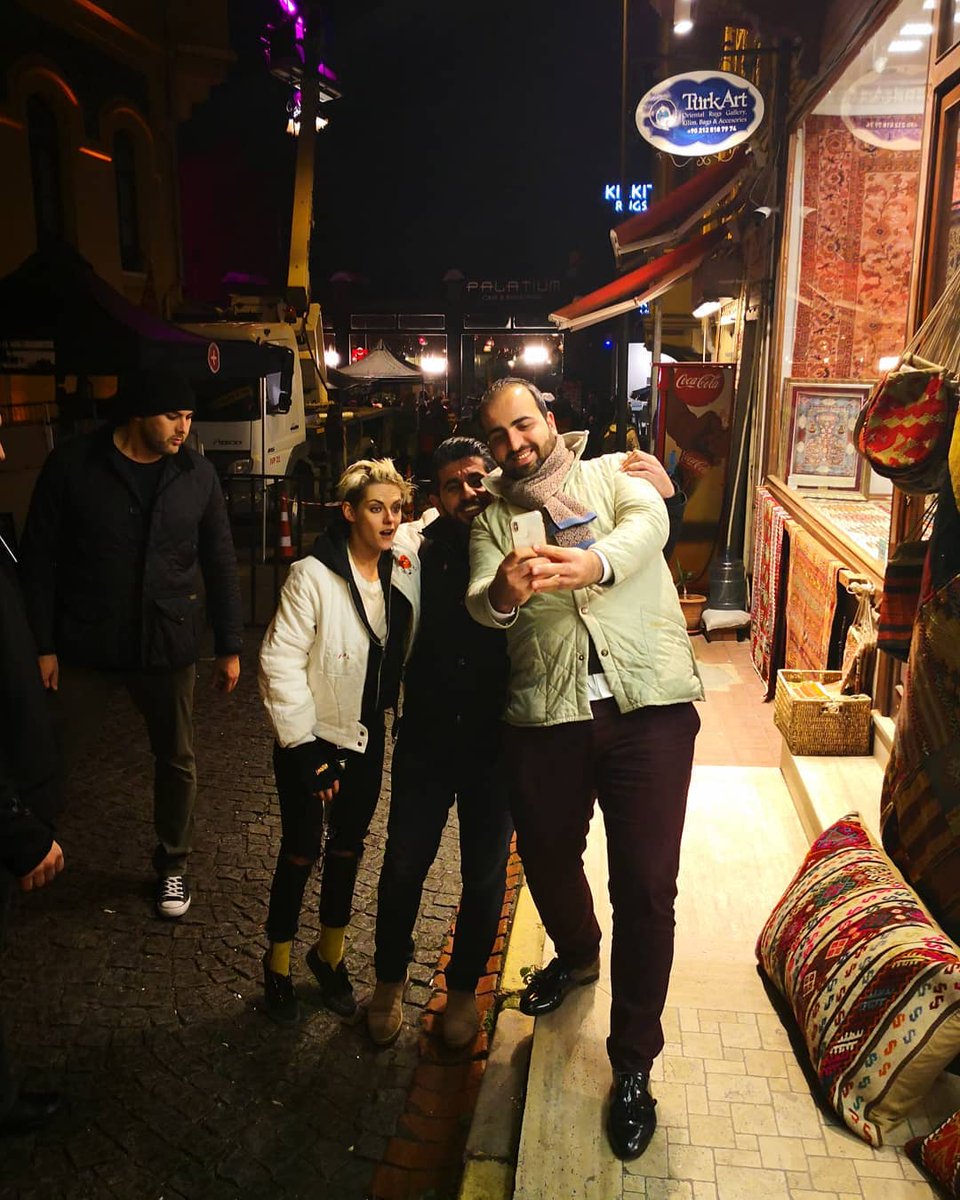 TeamKristenSite's tweet image. Photos of Kristen on the 'Charlie's Angels' set in Istanbul bit.ly/2PqpkNf It's a wrap!