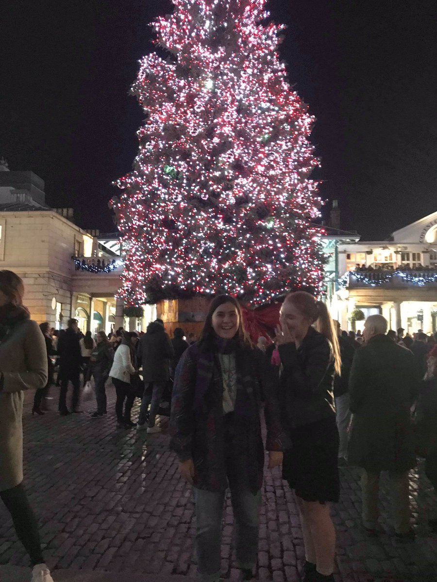 thisistorment's tweet image. I only had eyes for her...she only had eyes for the camera :,((( 💚